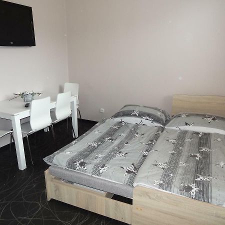 Apartman Lednicka Breclav ภายนอก รูปภาพ