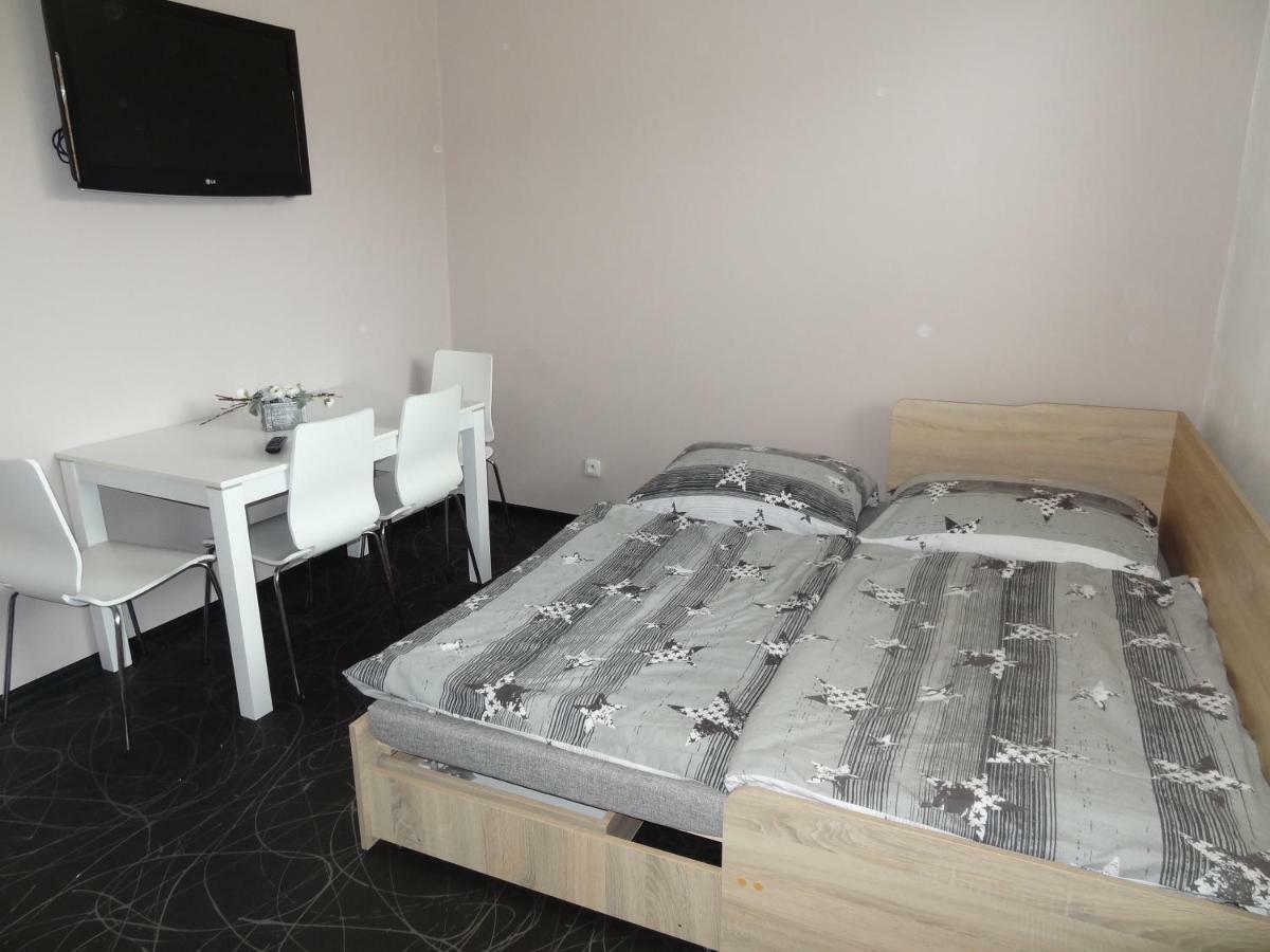 Apartman Lednicka Breclav ภายนอก รูปภาพ