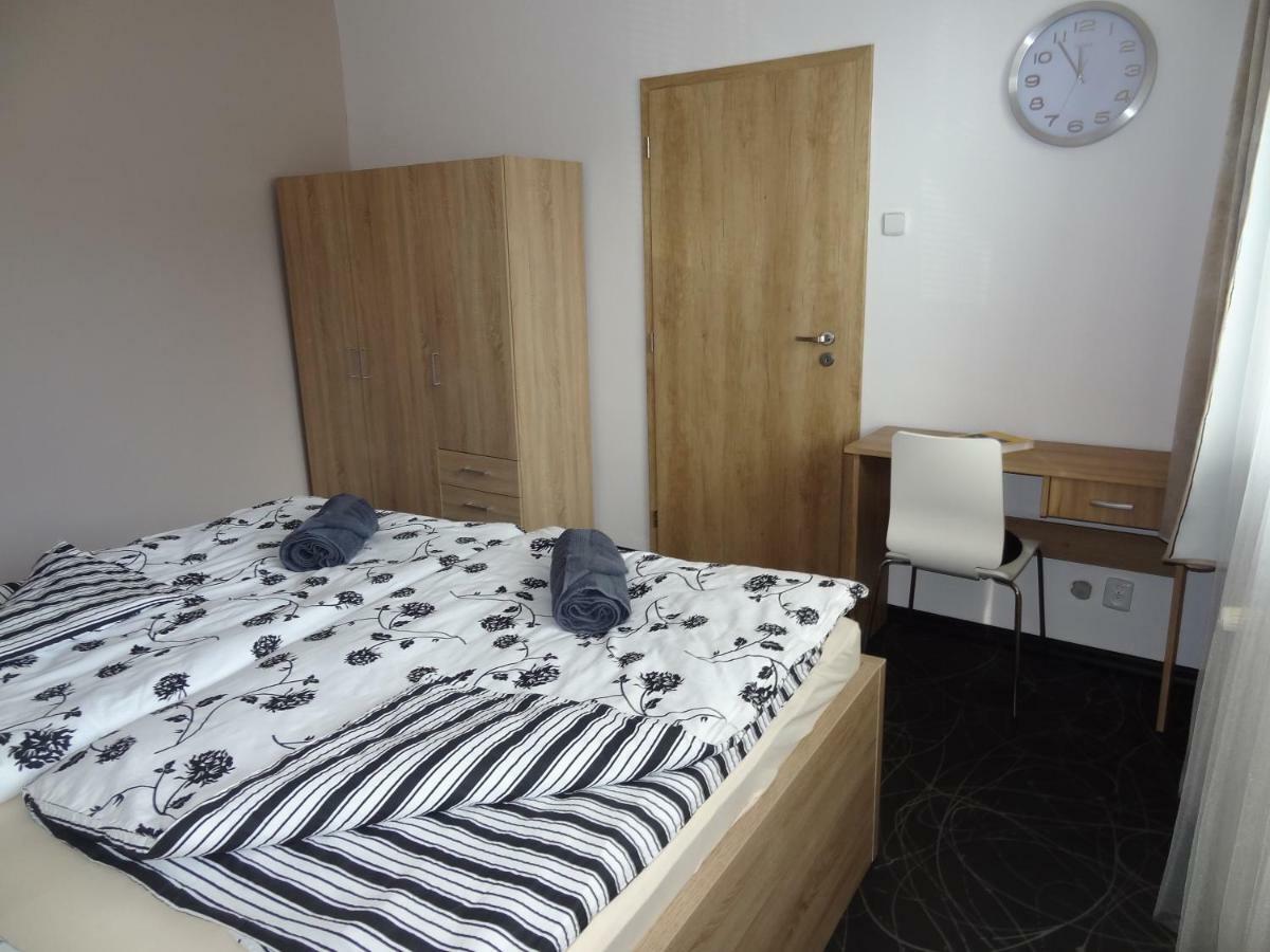Apartman Lednicka Breclav ภายนอก รูปภาพ